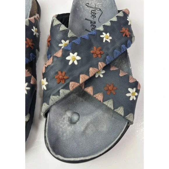Free People Wildflowers Embroidered Floral Sandals Blue Slides Size 38 US 7.5 - Picture 5 of 11